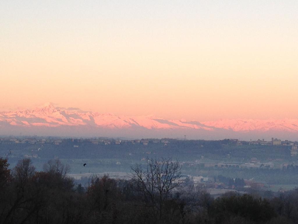 Ecolodge Langhe Кераско Экстерьер фото