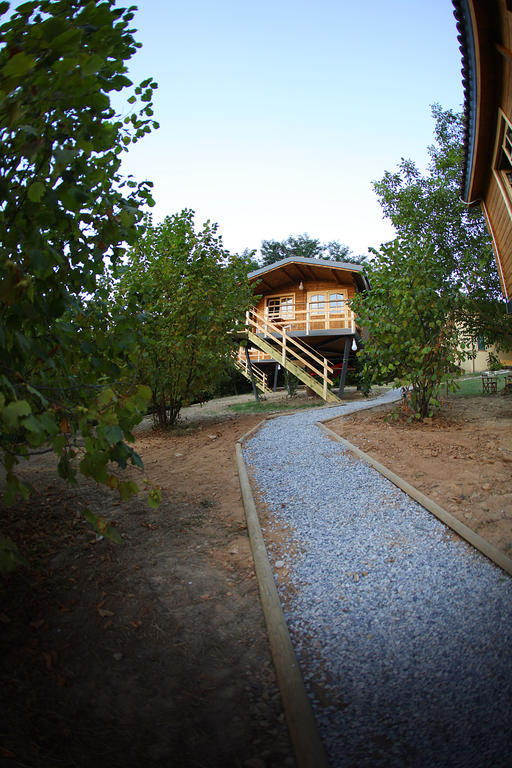 Ecolodge Langhe Кераско Экстерьер фото